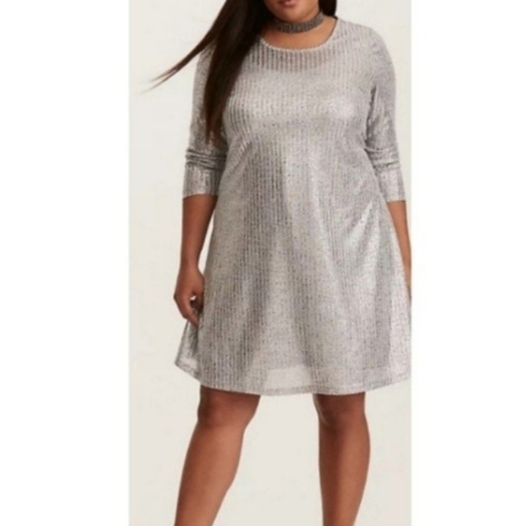 🍂🍁NWOT TORRID 1X Silver Metallic Shimmer Ribbed Knit Trapeze Dress - Picture 1 of 5